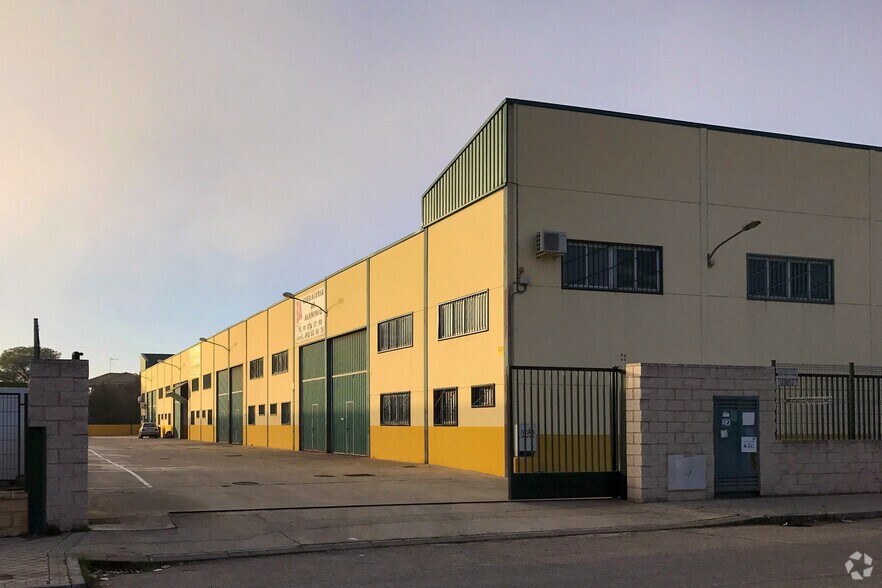 Industriel/Logistique dans Valdemoro, Madrid à vendre - Photo de l’immeuble – Image 2 sur 2
