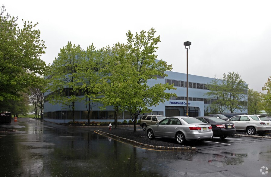 293 Eisenhower Pky, Livingston, NJ à louer - Photo de l’immeuble – Image 3 sur 13