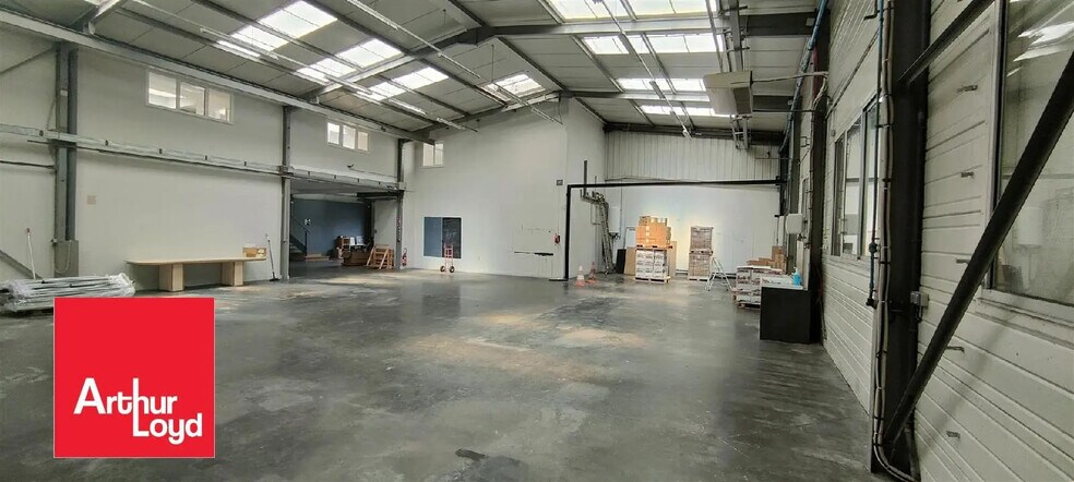 Local d’activités dans Mainvilliers à louer - Photo intérieure – Image 1 sur 4