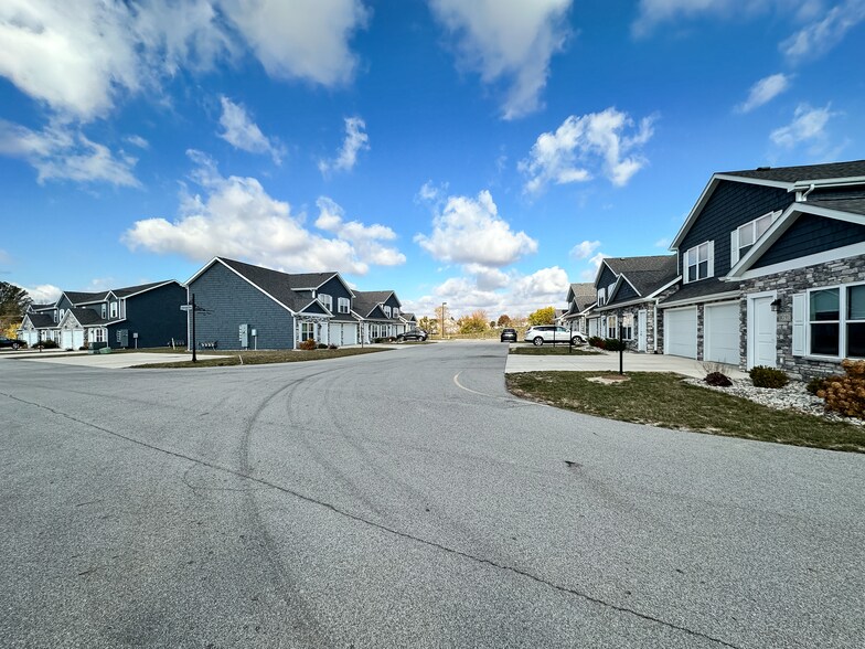 13816 Illinois Rd, Fort Wayne, IN à vendre - Photo de l’immeuble – Image 3 sur 25