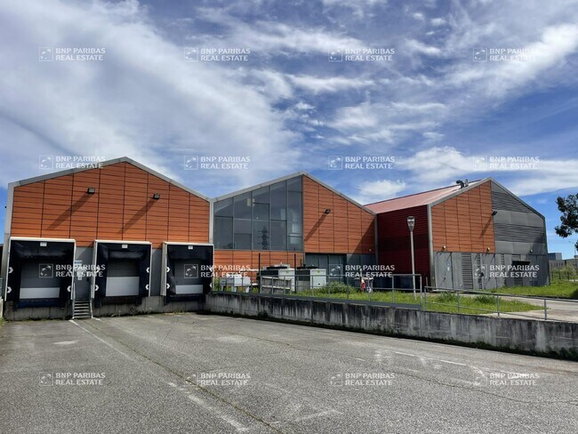 Plus de détails pour 2 Impasse Léontine De Castelbajac, Toulouse - Bureau, Local d'activités à louer