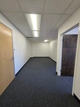 14895 E 14th St, San Leandro, CA à louer Photo intérieure– Image 1 sur 7