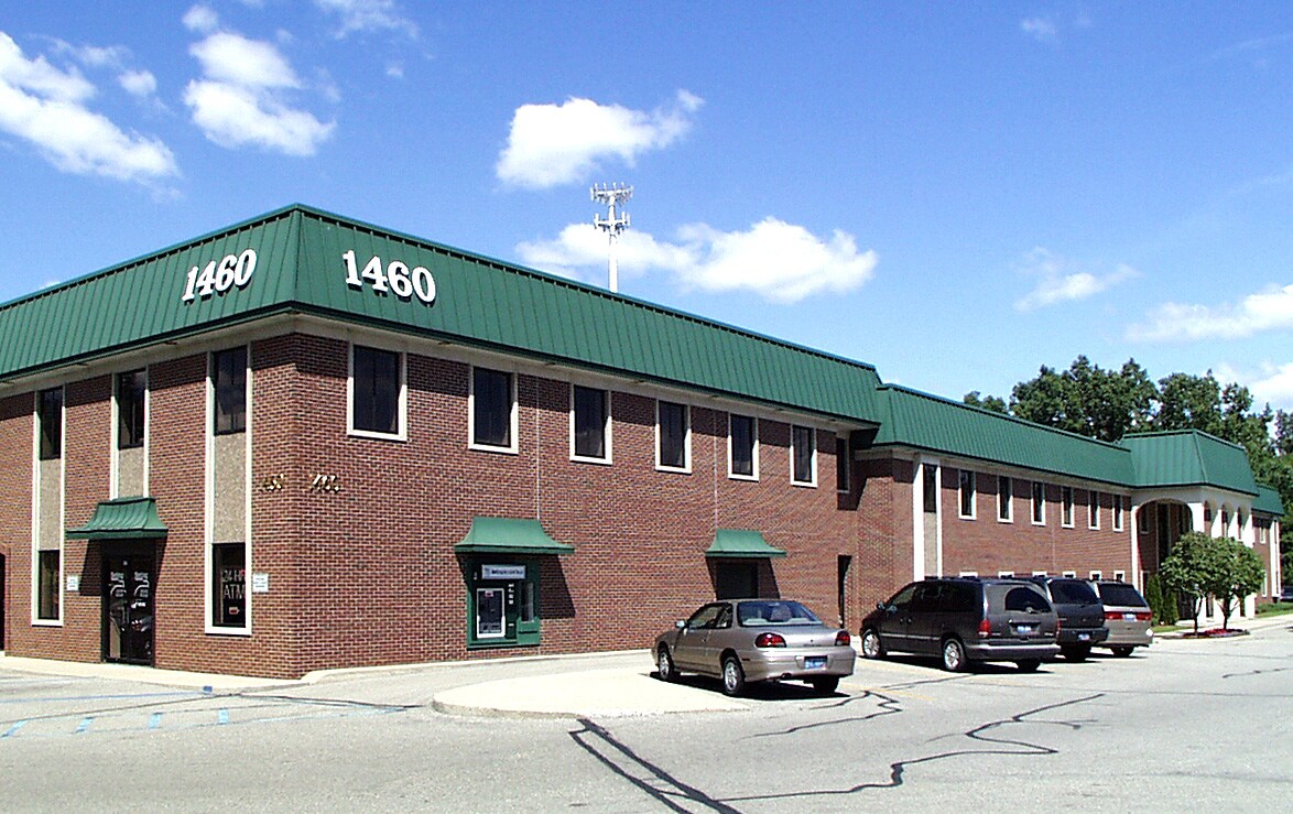 1460 Walton Blvd, Rochester Hills, MI à louer Photo principale– Image 1 sur 5