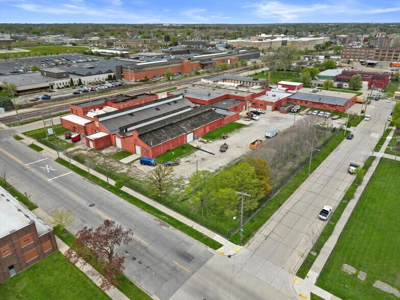 1301 18th St, Racine, WI à louer - Photo de l’immeuble – Image 3 sur 4
