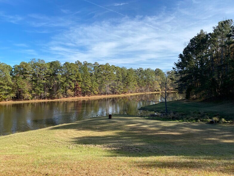 664 Brook Rd, Barnesville, GA à vendre - Photo de l’immeuble – Image 3 sur 4