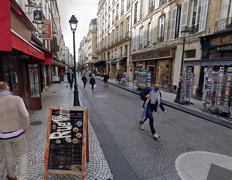 Local commercial dans Paris à louer - Photo de l’immeuble – Image 1 sur 2