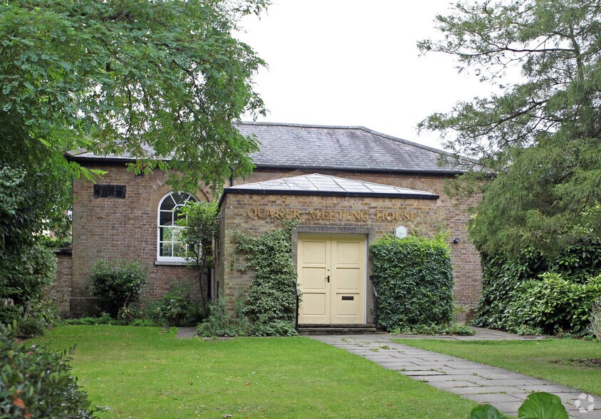 289 High St, Berkhamsted à louer - Photo principale – Image 1 sur 2