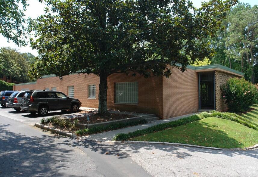 1930 Monroe Dr NE, Atlanta, GA à vendre - Photo de l’immeuble – Image 2 sur 12
