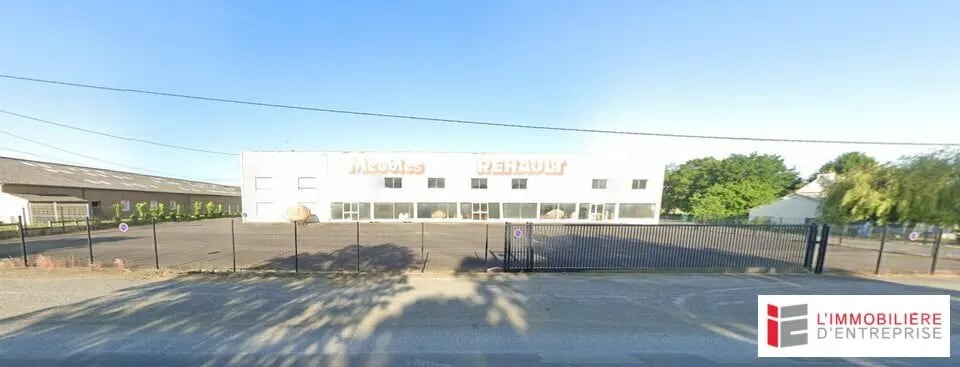 Local d'activités dans Québriac à vendre - Photo de l’immeuble – Image 1 sur 2