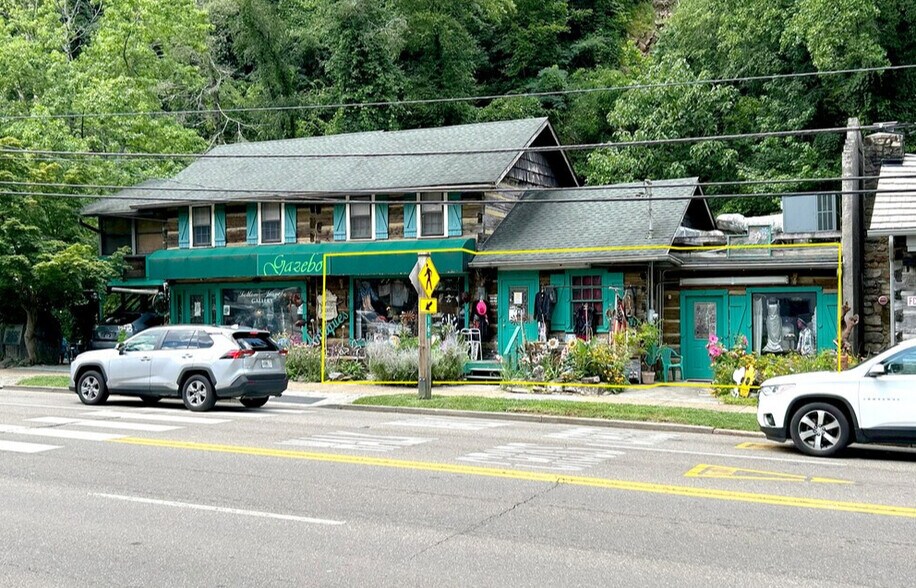 377 Parkway, Gatlinburg, TN à louer - Photo de l’immeuble – Image 1 sur 8