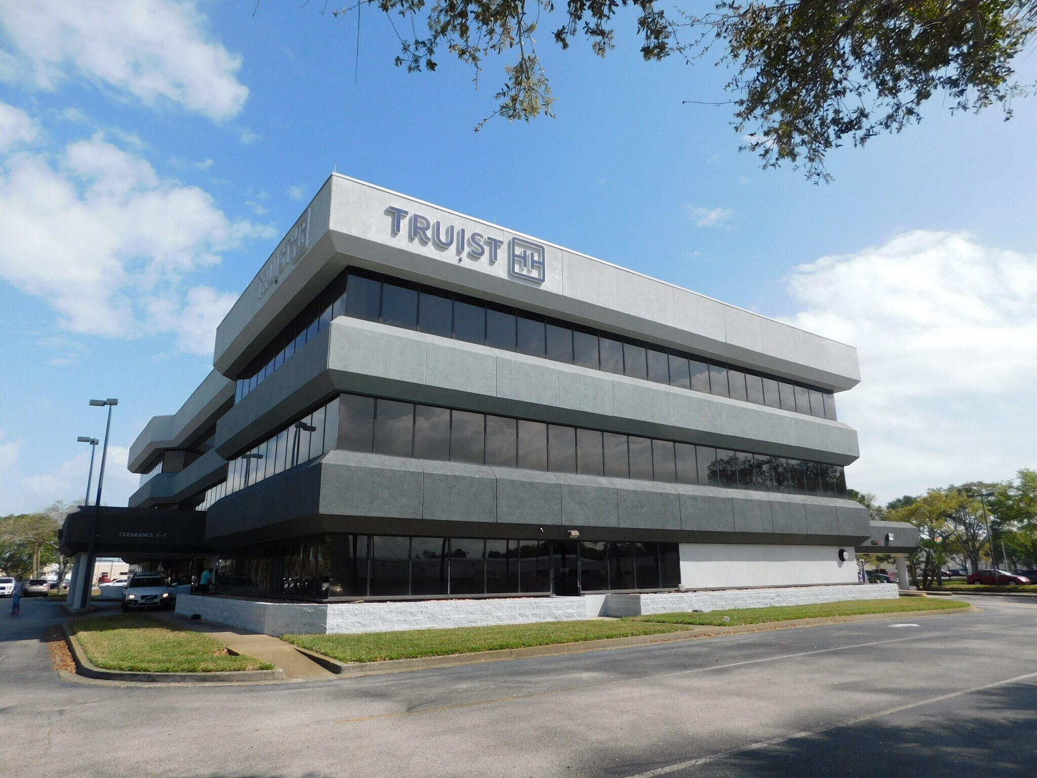 775 E Merritt Island Causway, Merritt Island, FL à louer Photo principale– Image 1 sur 9