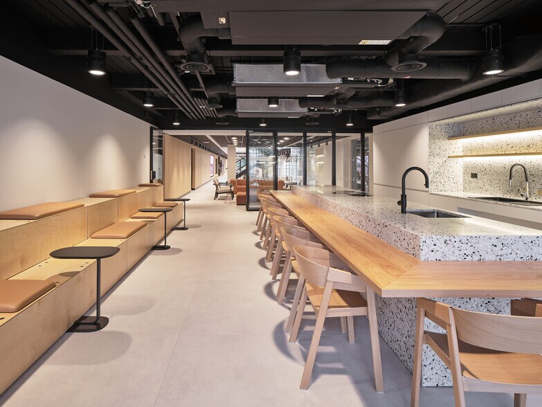 80-82 Silverthorne Rd, Londres à louer - Photo intérieure – Image 3 sur 25