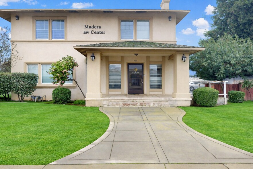 400 W Yosemite Ave, Madera, CA à vendre - Photo de l’immeuble – Image 2 sur 11