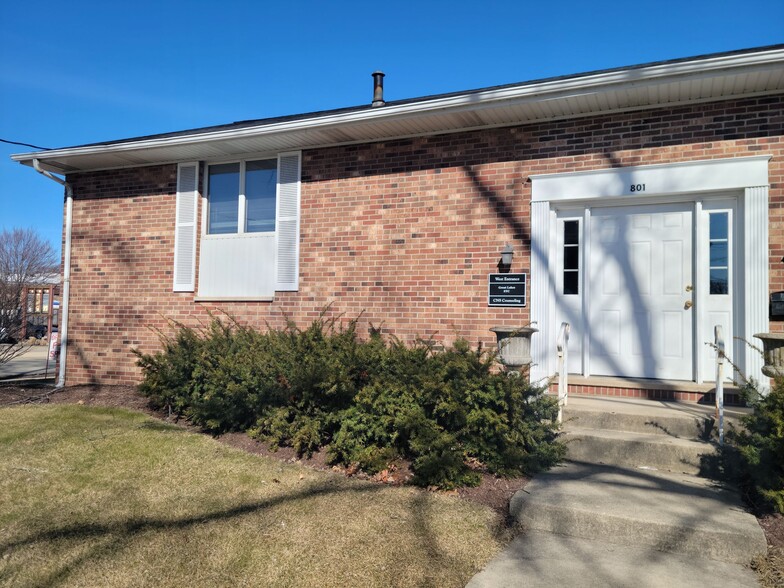 801 E Main St, St Charles, IL à louer - Photo principale – Image 1 sur 13