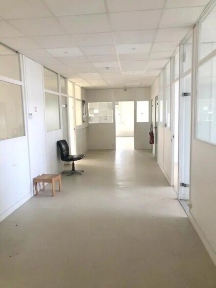 Bureau dans Les Clayes-sous-Bois à louer - Photo intérieure – Image 2 sur 5