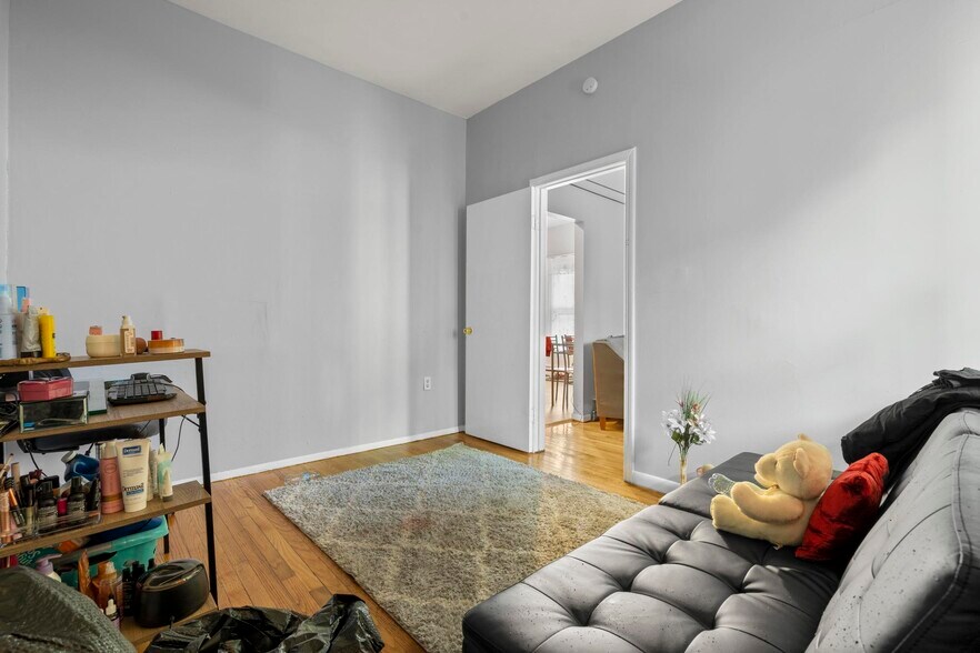 99 Galpin St, Naugatuck, CT à vendre - Photo de l’immeuble – Image 2 sur 17