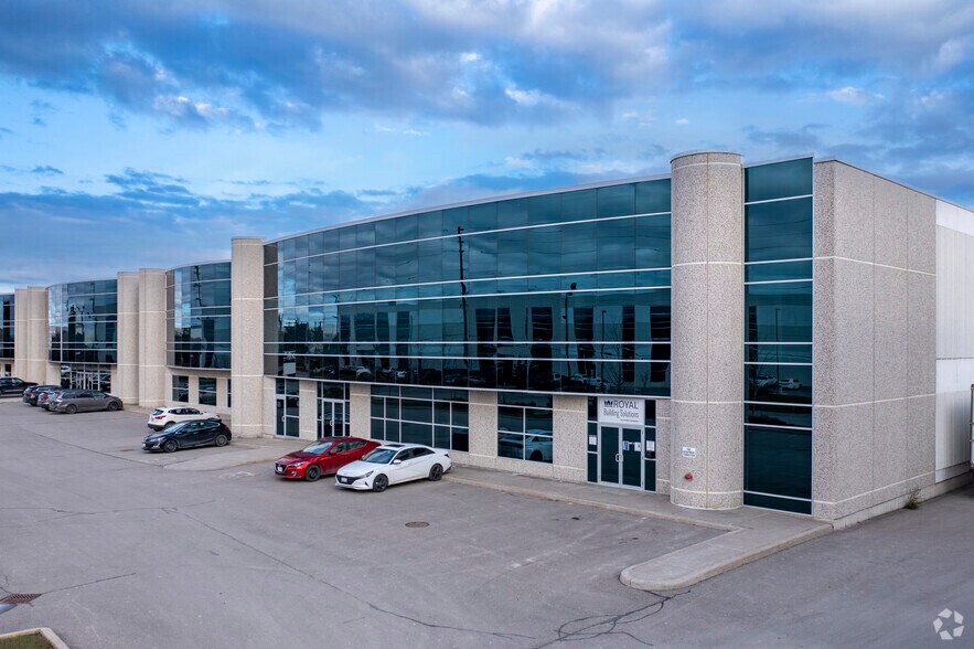 7933 Huntington Rd, Vaughan, ON à louer - Photo principale – Image 1 sur 6
