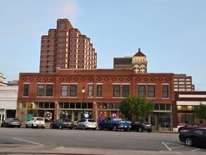 119-125 W 2nd St, Bartlesville, OK à louer Photo intérieure– Image 2 sur 5