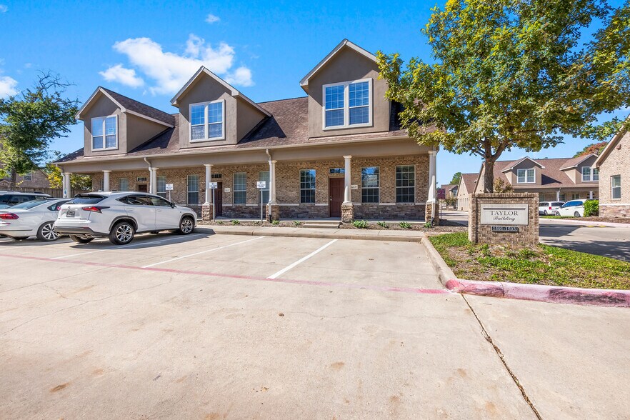 25511 Budde Rd, The Woodlands, TX à louer - Photo principale – Image 1 sur 16