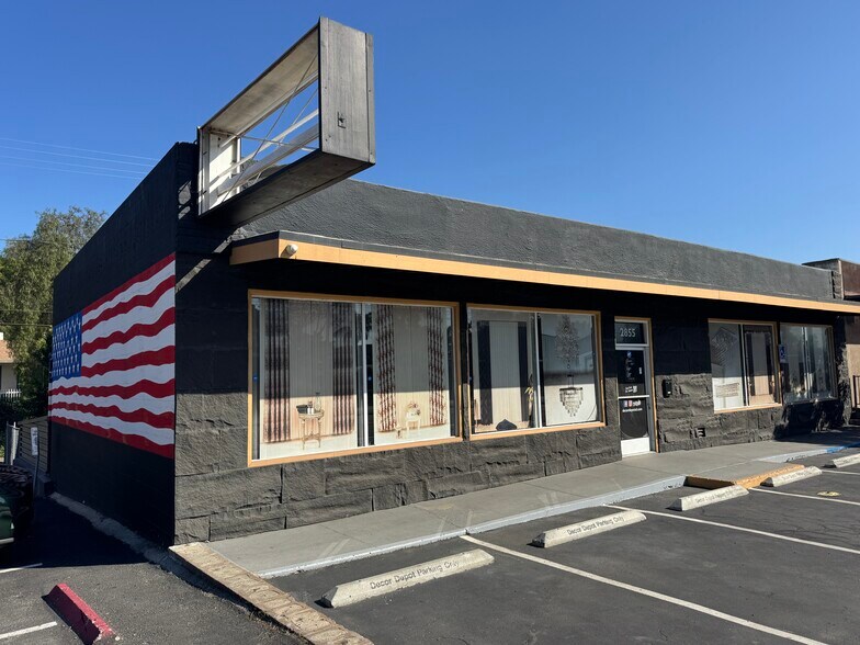 2855 Lemon Grove Ave, Lemon Grove, CA à vendre - Photo de l’immeuble – Image 1 sur 9