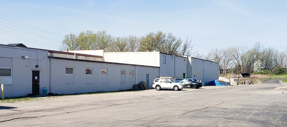 1148 E 222nd St, Euclid, OH à vendre - Photo de l’immeuble – Image 3 sur 18