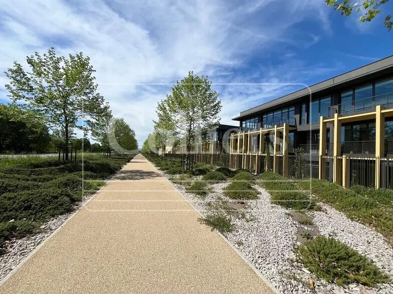 340 Rue Emilien Gautier, Aix-en-Provence à vendre - Photo de l’immeuble – Image 2 sur 15
