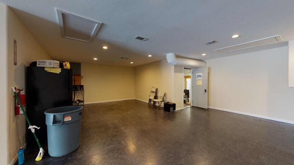 4612 Burnet Rd, Austin, TX à louer - Photo intérieure – Image 2 sur 11
