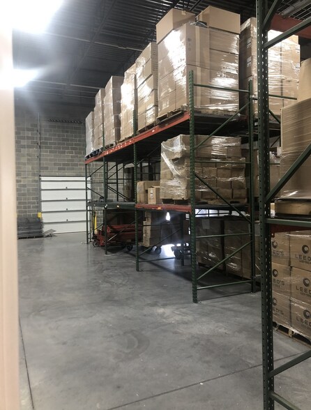 115 Corporate Center Dr, Mooresville, NC à louer - Photo de l’immeuble – Image 3 sur 12