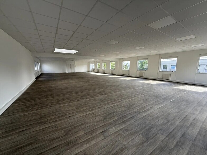 9 Chaussée Jules César, Osny à vendre - Photo de l’immeuble – Image 3 sur 5
