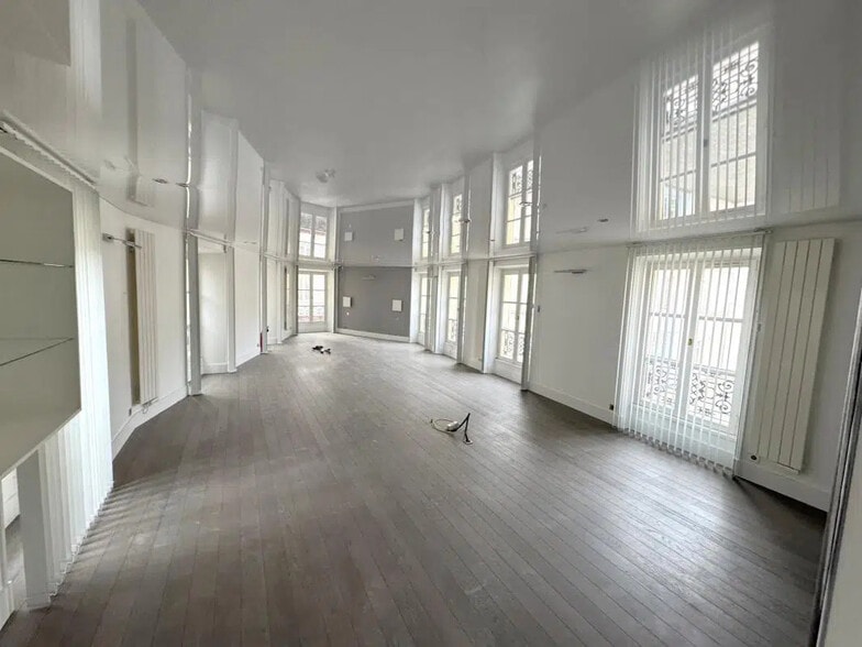 5 Rue Du Bailliage, Versailles à vendre - Photo de l’immeuble – Image 2 sur 10
