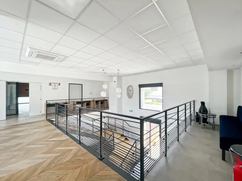 Bureau dans Lattes à louer - Photo de l’immeuble – Image 2 sur 25