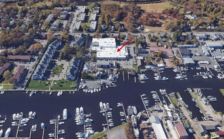 217 River Ave, Patchogue, NY à louer Photo principale– Image 1 sur 37