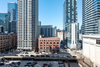 444 N Wabash Ave, Chicago, IL - VUE AÉRIENNE  vue de carte - Image1