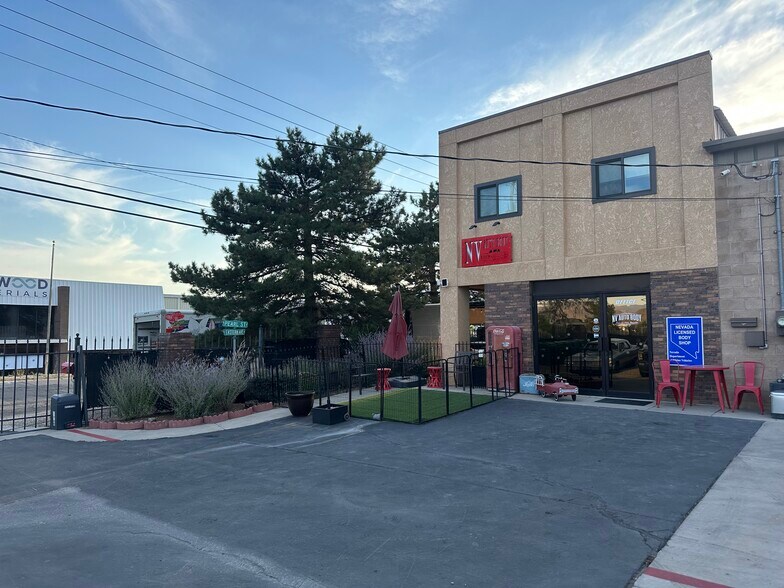 2344 Conestoga Dr, Carson City, NV à vendre - Photo de l’immeuble – Image 2 sur 33