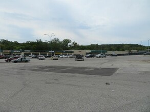 2703-2803 E Kanesville Blvd, Council Bluffs, IA à louer Photo intérieure– Image 1 sur 1