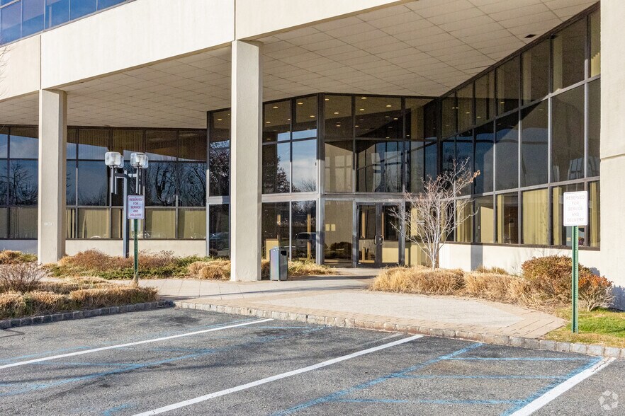 959 Route 46 E, Parsippany, NJ à louer - Photo de l’immeuble – Image 2 sur 10