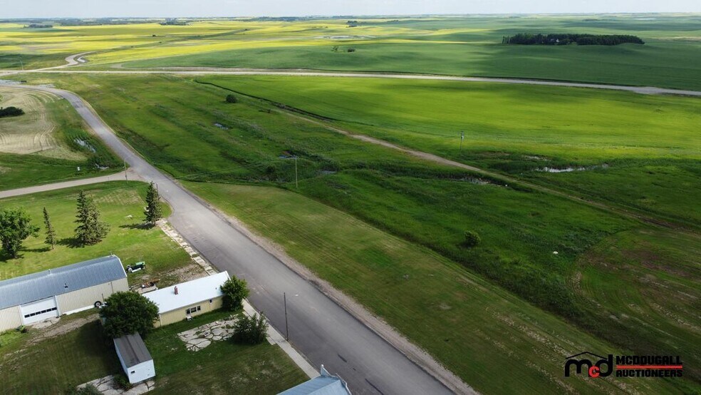 125 Railway Ave, Meacham, SK à vendre - Photo de l’immeuble – Image 3 sur 17