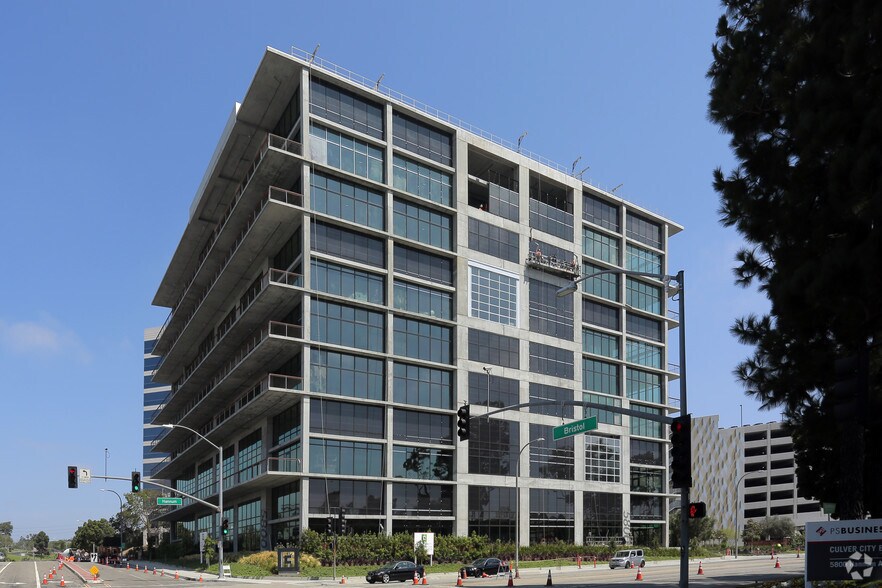5800 Bristol Pky, Culver City, CA à louer - Photo de l’immeuble – Image 3 sur 14