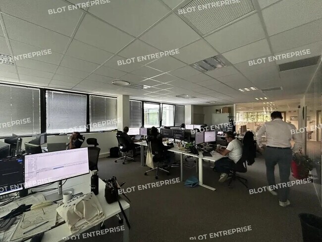 Plus de détails pour Bureau à louer