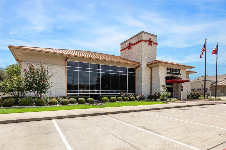 28850 Tomball Pky, Tomball, TX à vendre - Photo de l’immeuble – Image 3 sur 14
