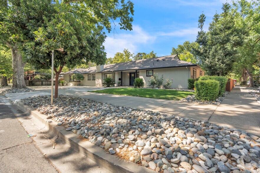 3631 H St, Sacramento, CA à vendre - Photo de l’immeuble – Image 3 sur 67