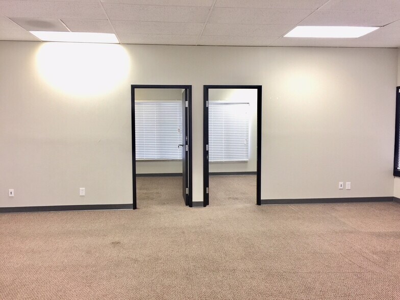 3742 Tibbetts St, Riverside, CA à louer - Photo de l’immeuble – Image 2 sur 6