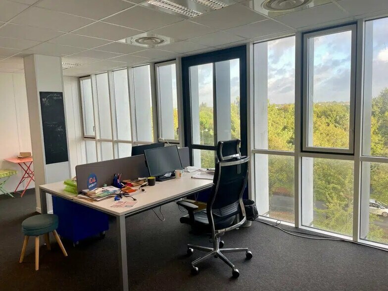 Bureau dans Rennes à louer - Photo de l’immeuble – Image 2 sur 3