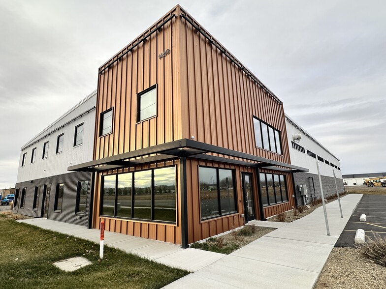 1450 S 32nd St W, Billings, MT à louer - Photo de l’immeuble – Image 2 sur 12