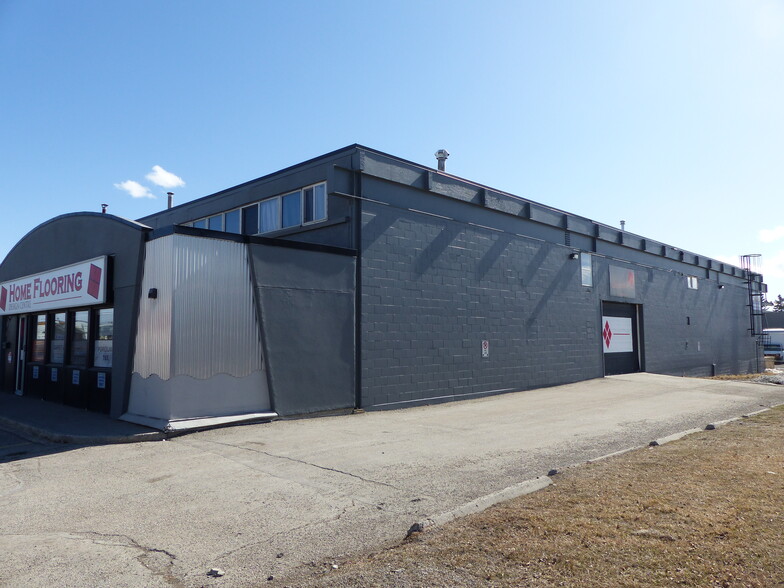 423-427 58th Ave SE, Calgary, AB à louer - Photo de l’immeuble – Image 3 sur 4
