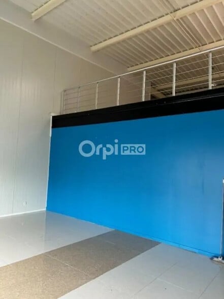 Local commercial dans Bétheny à louer - Photo intérieure – Image 2 sur 9