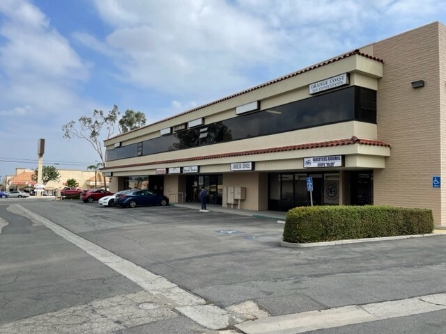 1450 W 6th St, Corona, CA à louer - Photo de l’immeuble – Image 3 sur 4
