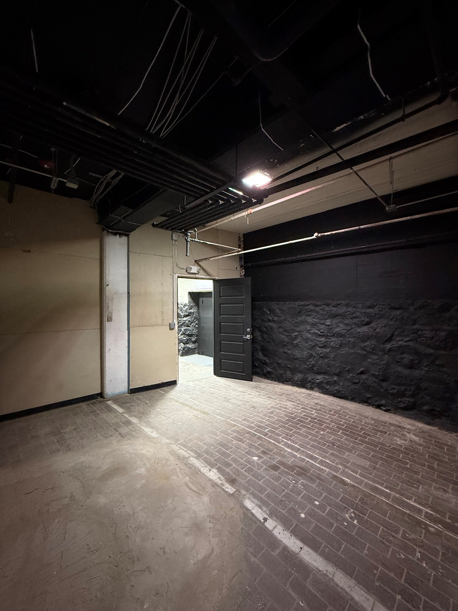 61 Endicott St, Norwood, MA à louer Photo intérieure– Image 1 sur 2