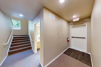 618 Quince St SE, Olympia, WA à louer Photo intérieure– Image 2 sur 3