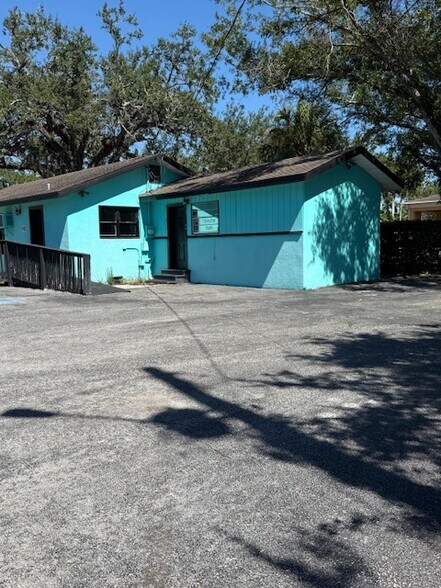 506 Manatee Ave, Bradenton, FL à louer - Photo principale – Image 1 sur 7